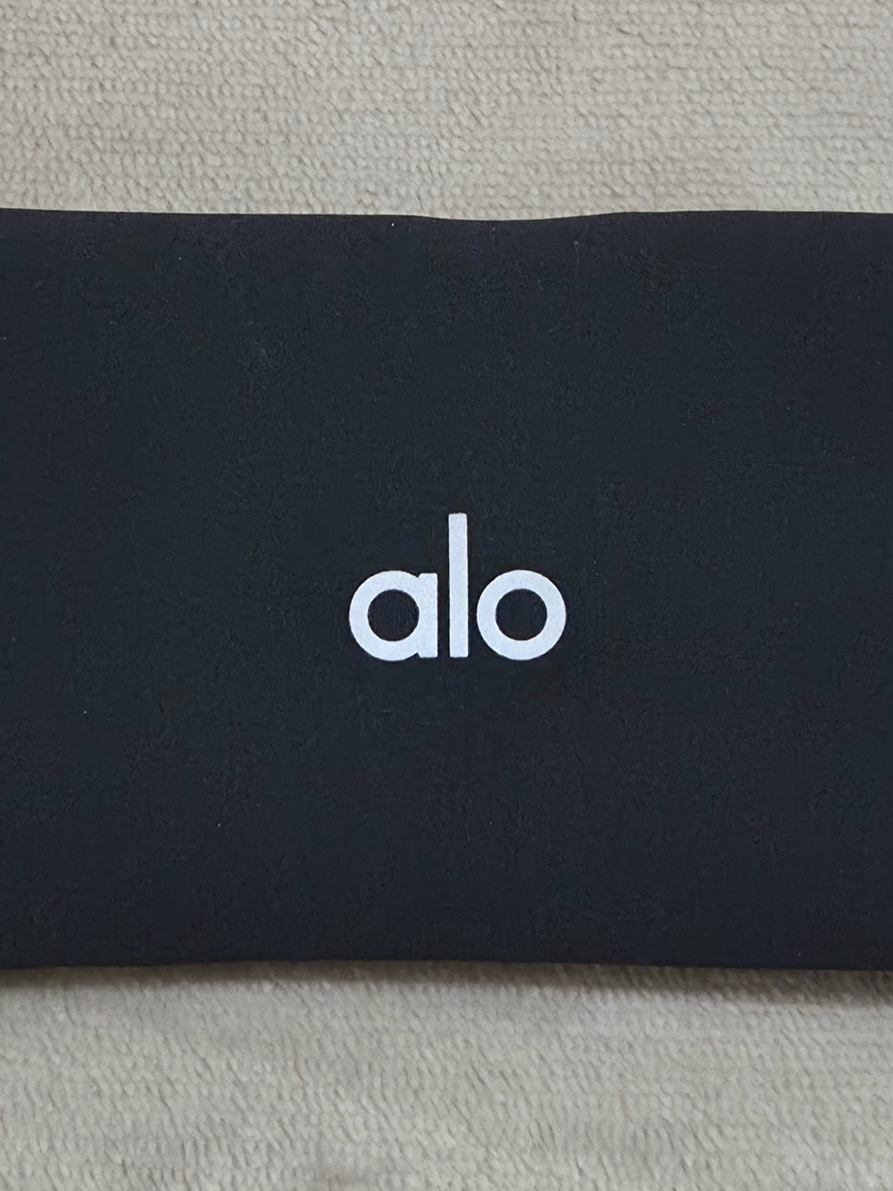 Alo Black Headband